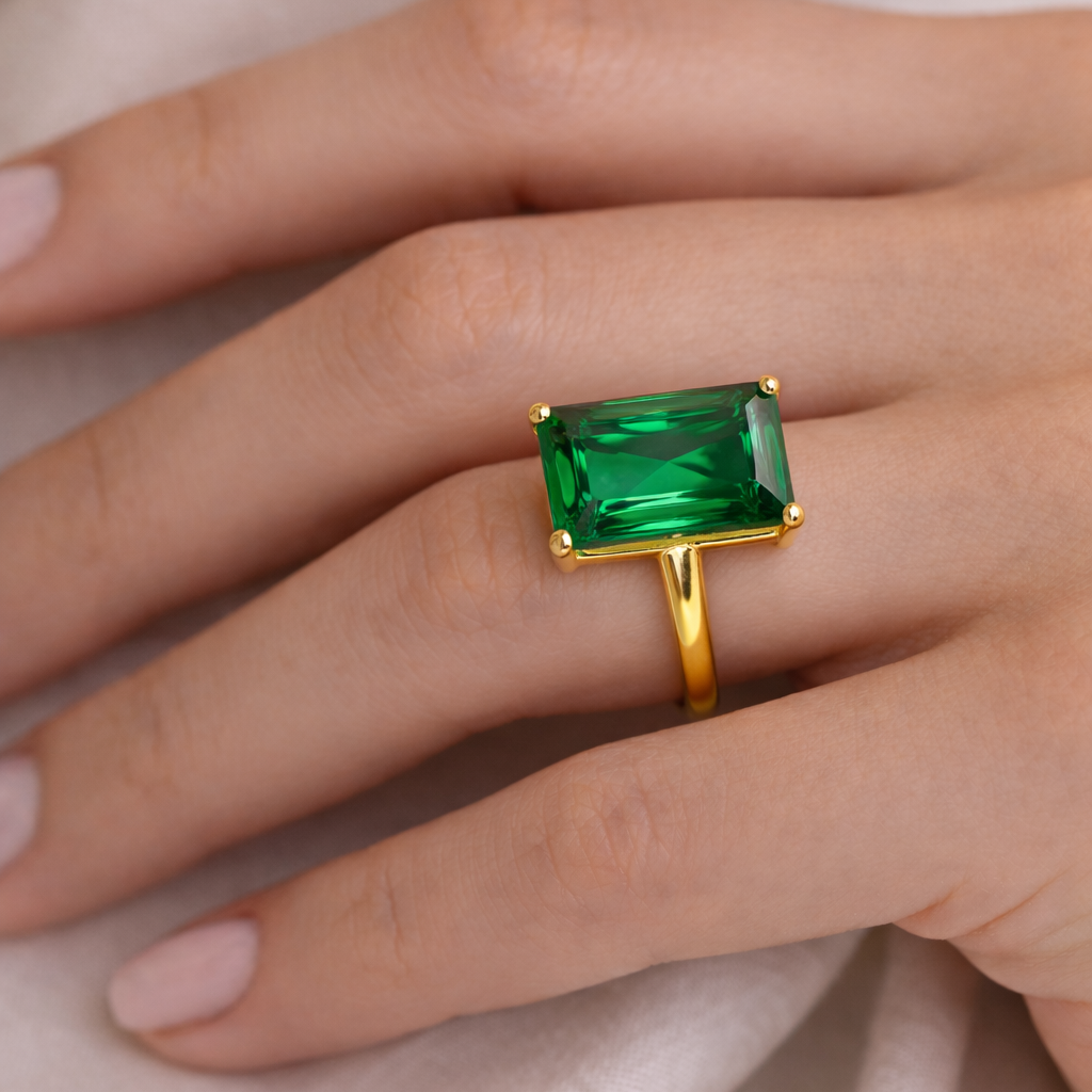 The Emerald Signature Ring