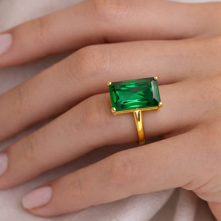 The Emerald Signature Ring
