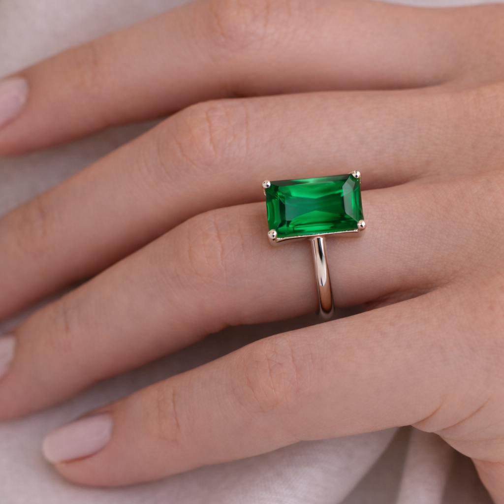 The Emerald Signature Ring
