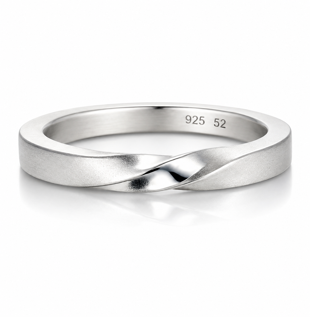 Möbius Ring