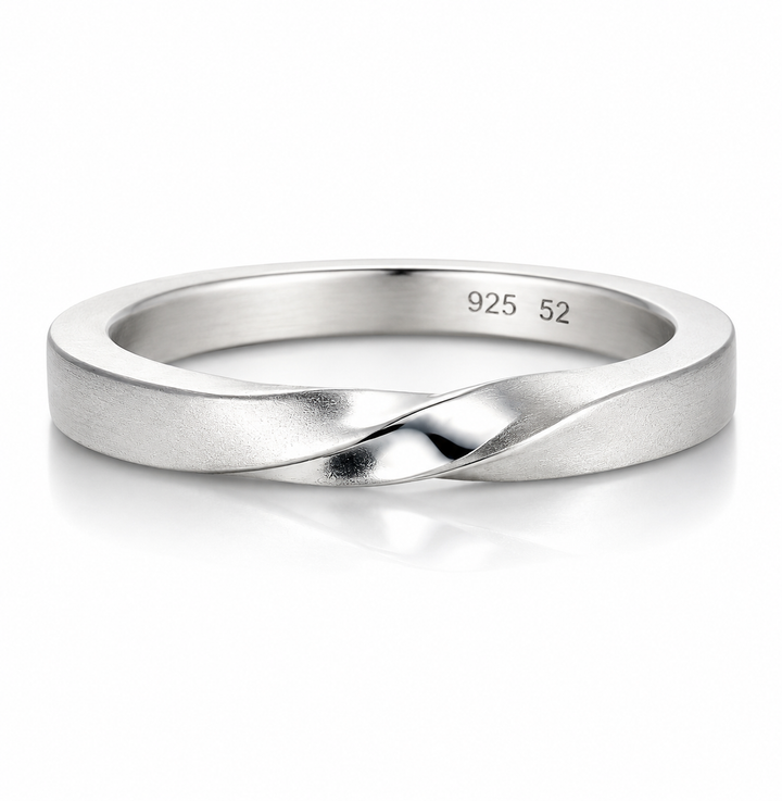 Möbius Ring